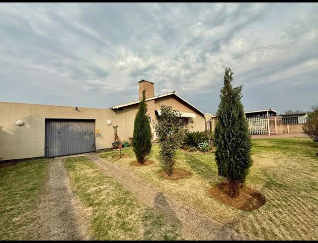 3 BEDROOM HOUSE FOR SALE IN VANDERBIJLPARK SE 1